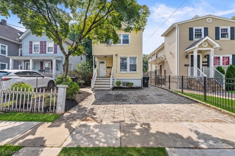 Investor's Dream or Owner Occupants !