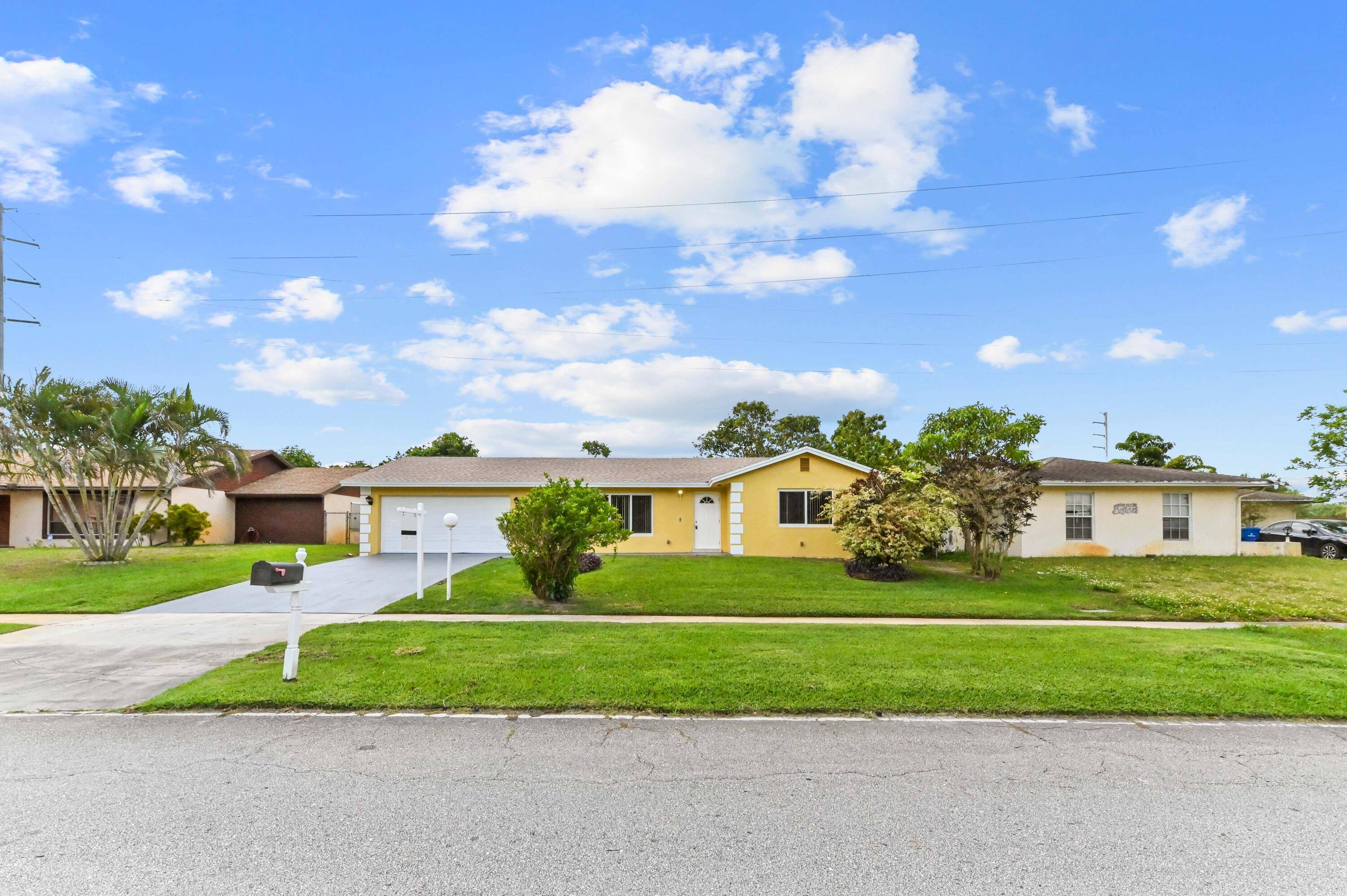 Welcome to this charming 1 story home located in the desirable Lone Pine Estates community.