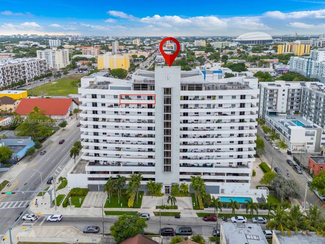 Beautiful 2 bedroom, 2 bathroom residence located in a prime location just steps from the vibrant Miami River District.