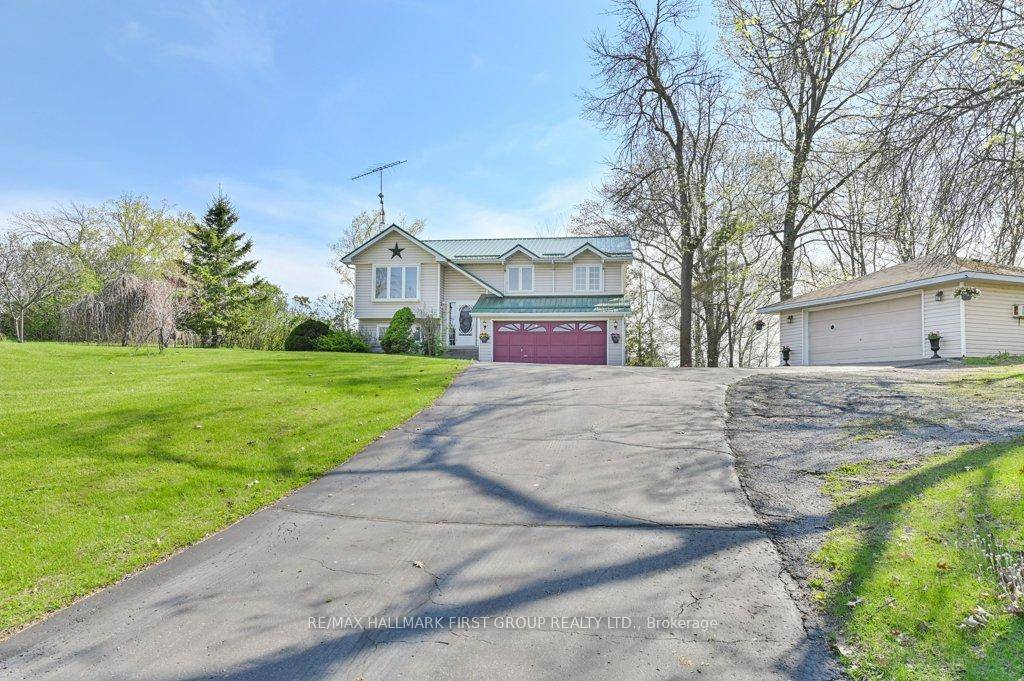 HILLTOP CHARMER ! With complete PRIVACY amp ; VIEWS of Moira Lake.