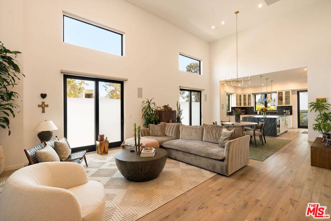 1333 Beverly Green Dr 3BR Beverlywood La