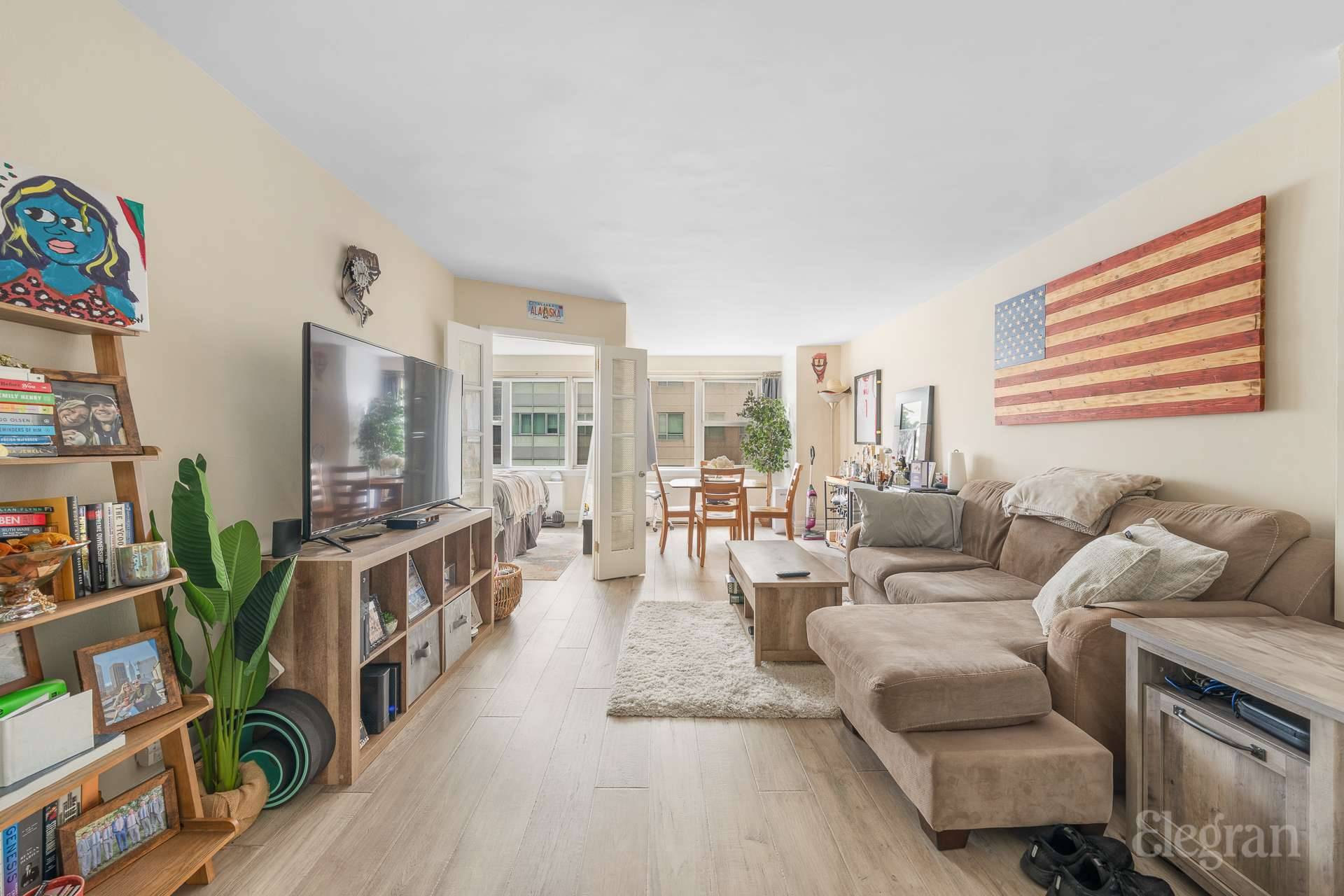 Bright and inviting SOUTH facing Jr.