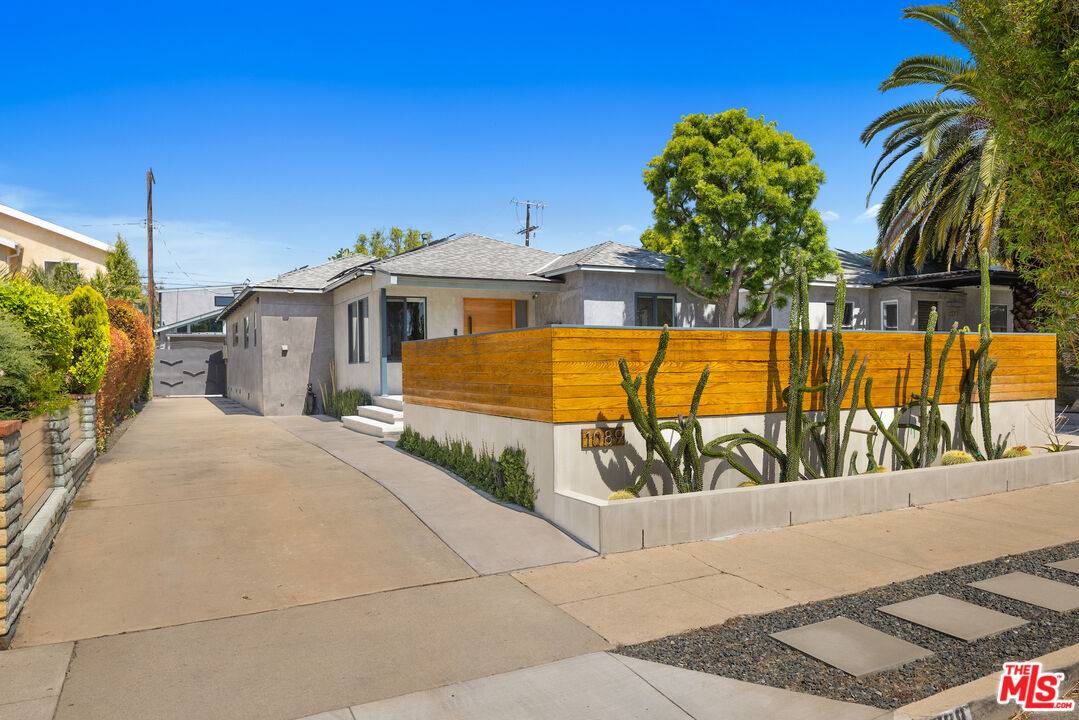 1089   Palms Blvd 4BR Marina Del Rey La