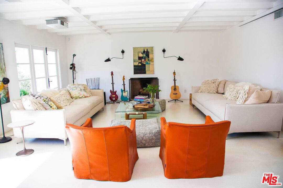 3817 Surfwood Rd 3BR Malibu La