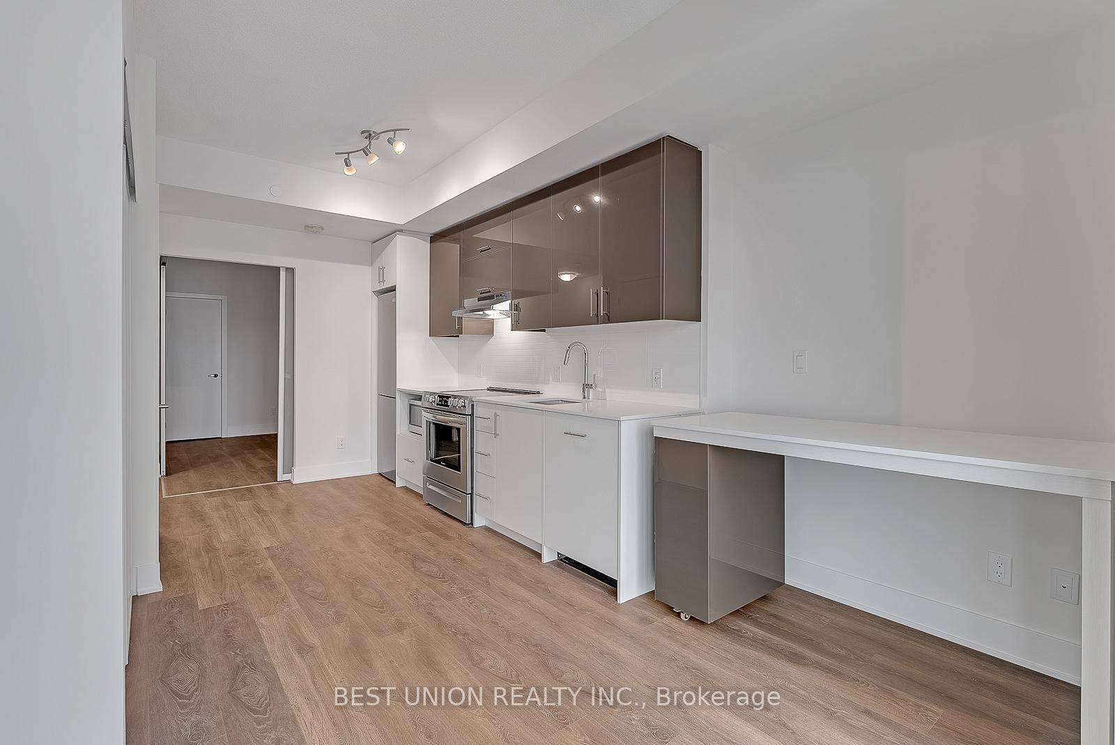 Luxury living in unit 703 188 Fairview Mall Dr.