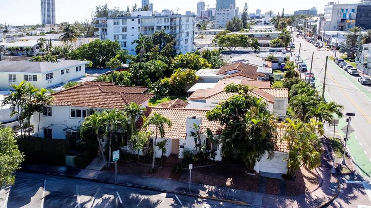 Great remodeled triplex perfect for investors in a charming residential neighborhood just a few blocks from the beach !