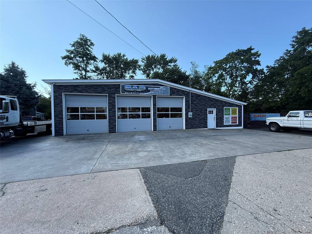 Premier Turnkey Automotive Repair 30 Year Established Business Building Business Included offering a rare opportunity to acquire a fully turnkey, state of the art automotive repair center in a prime ...