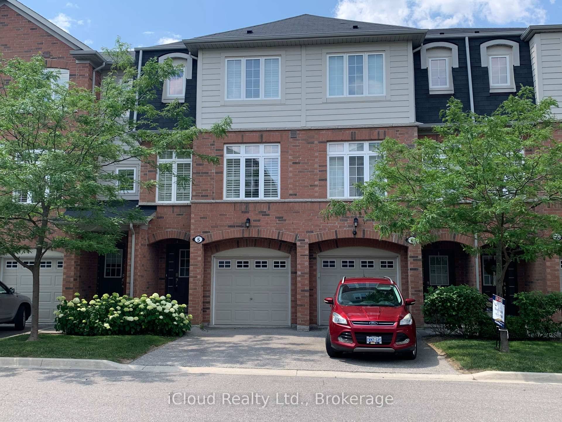 Lakeview Community stunning 2 one bedroom Executive Townhome with modified custom design for larger bedrooms with room for king size bed in Master bedroom ; offering den 3rd bedroom on ...