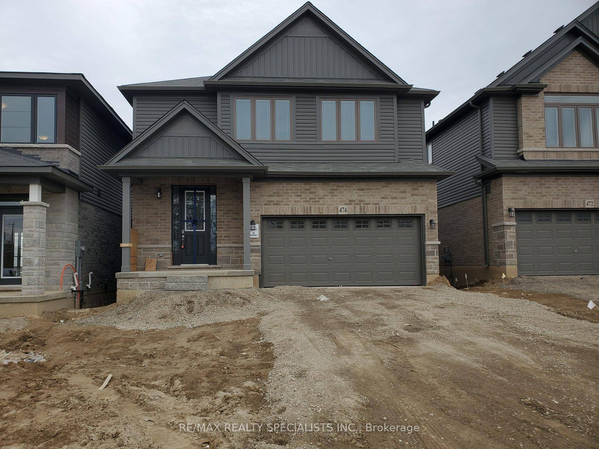 Beautiful 4 Bed 2. 5 Bath 2 Full Bathrooms Upstairs.