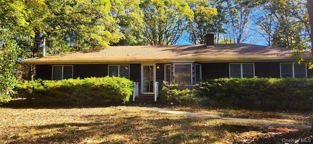 This is a Lovely U Shaped Sprawling Ranch.