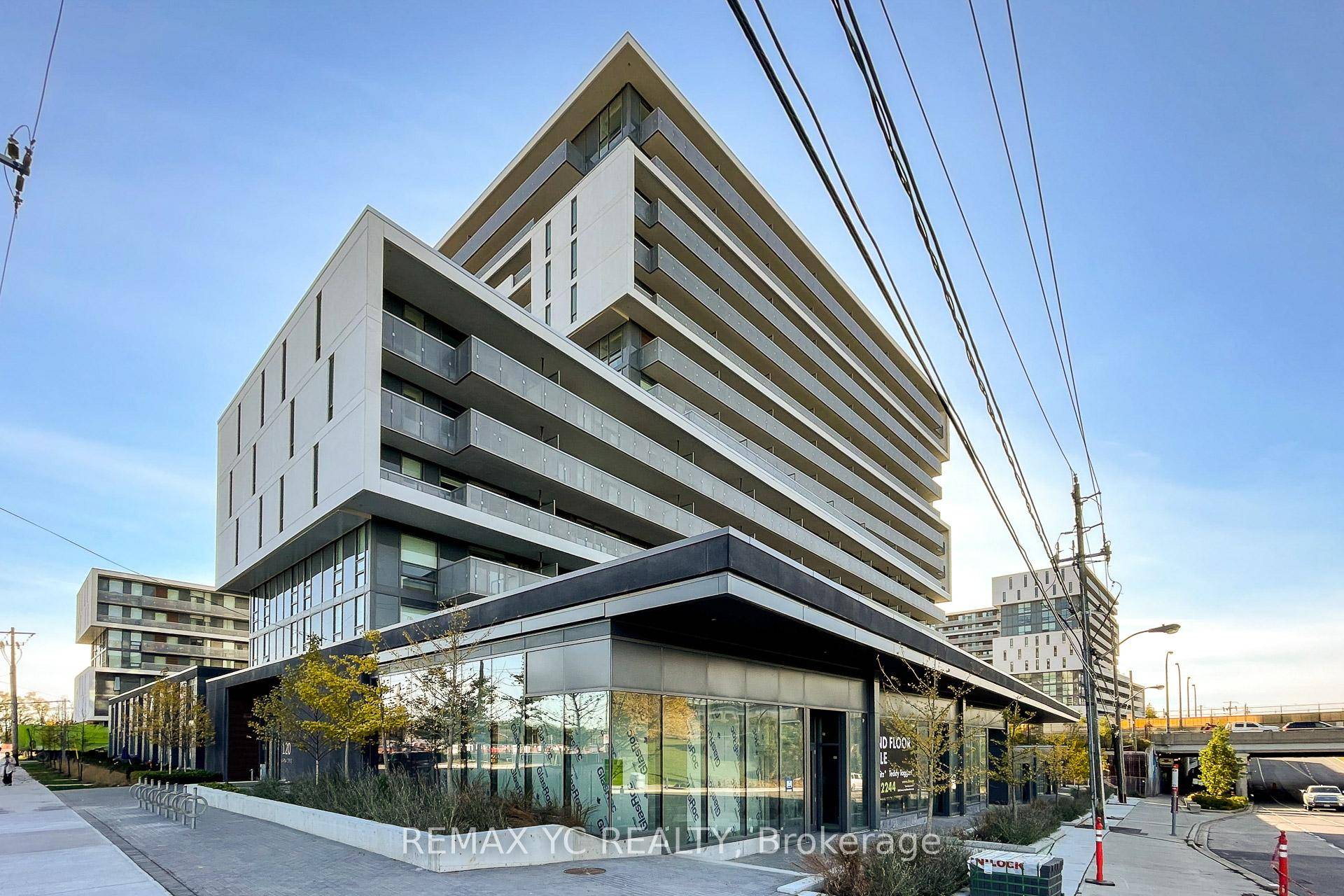 The FERRAGAMO Model, No Upper Unit amp ; Corner Unit At The Luxurious Yorkdale Condo's !