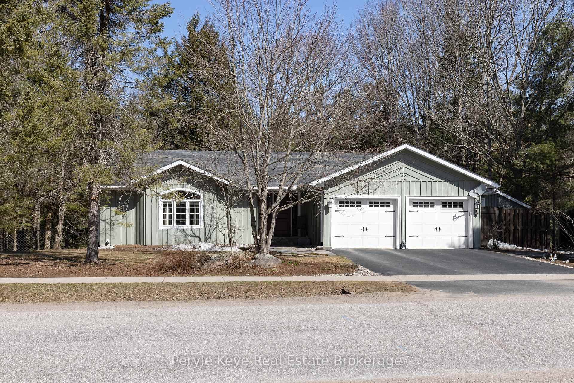 True level bungalows like this don't come around often.