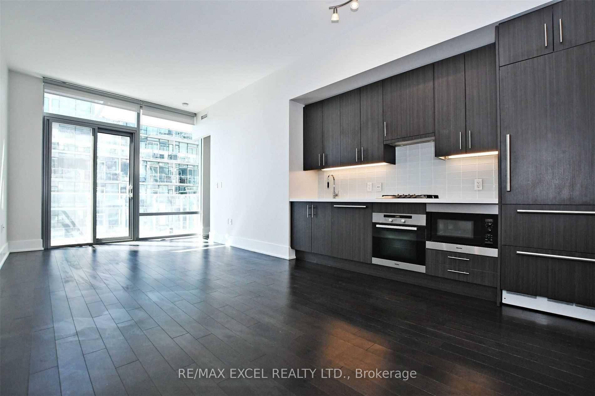 Welcome To Luxury Waterfront Lifestyle Living.