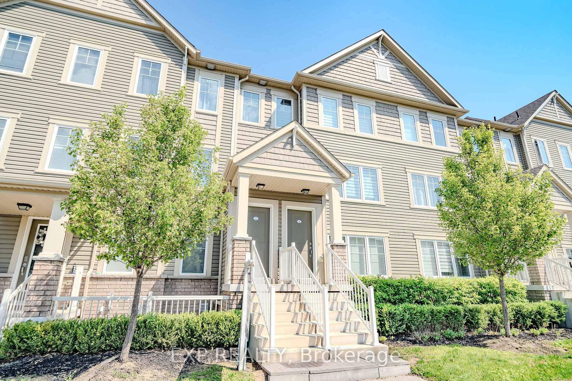 Stylish 3 Bed, 3 Bath Townhome in Desirable North Oshawa !