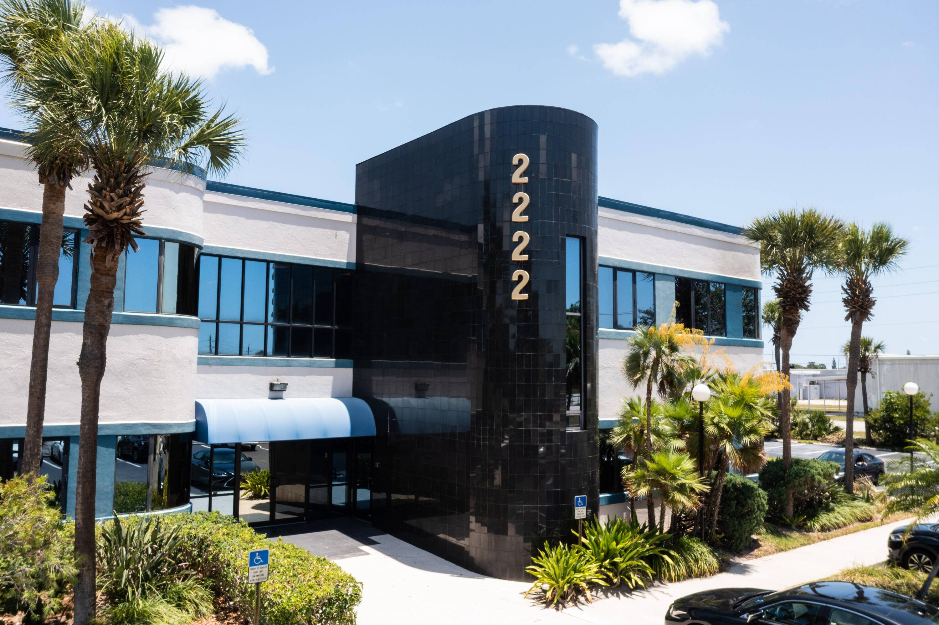 5, 400 sq feet available in this landmark office building.