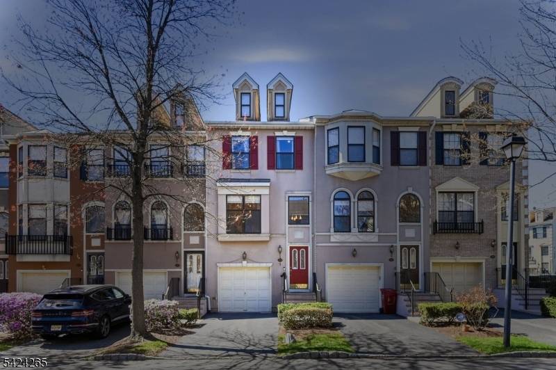 Beautifully renovated tri level townhome in the highly desirable Cambridge Heights community, offering approx.