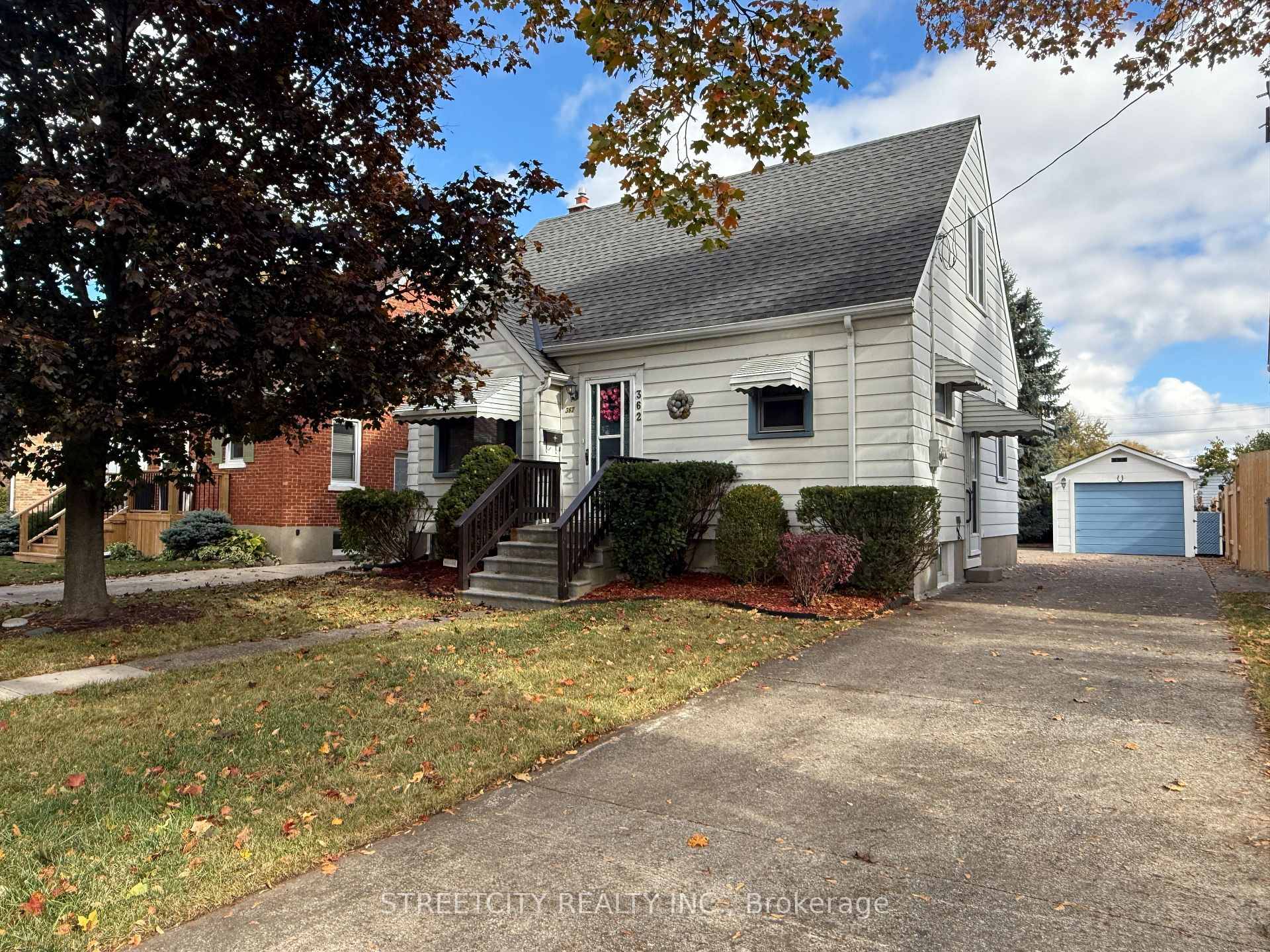 Welcome to this charming 1.