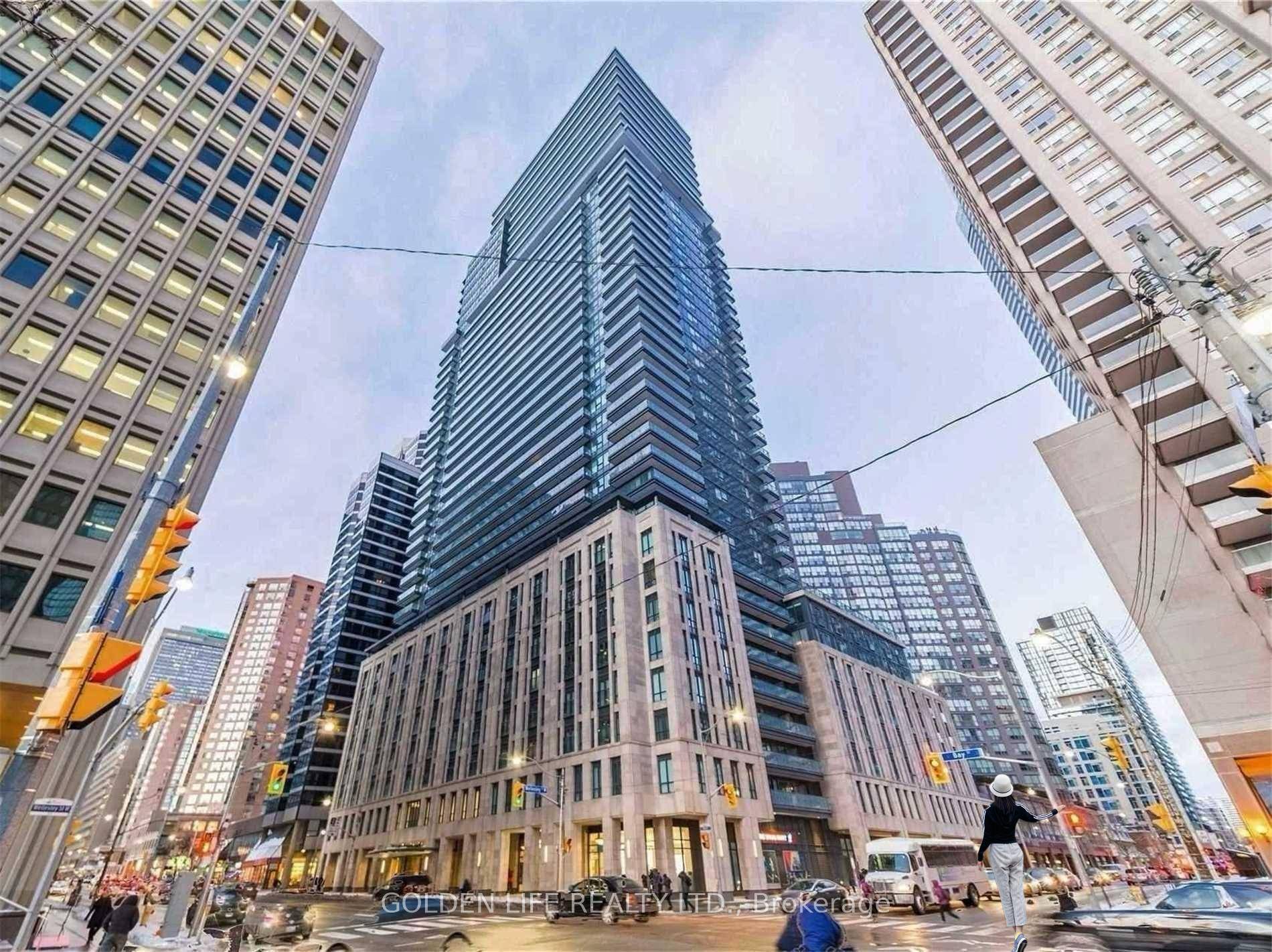 Opportunity Knock ! Welcome to the epitome of luxurious urban living at 955 Bay Street.