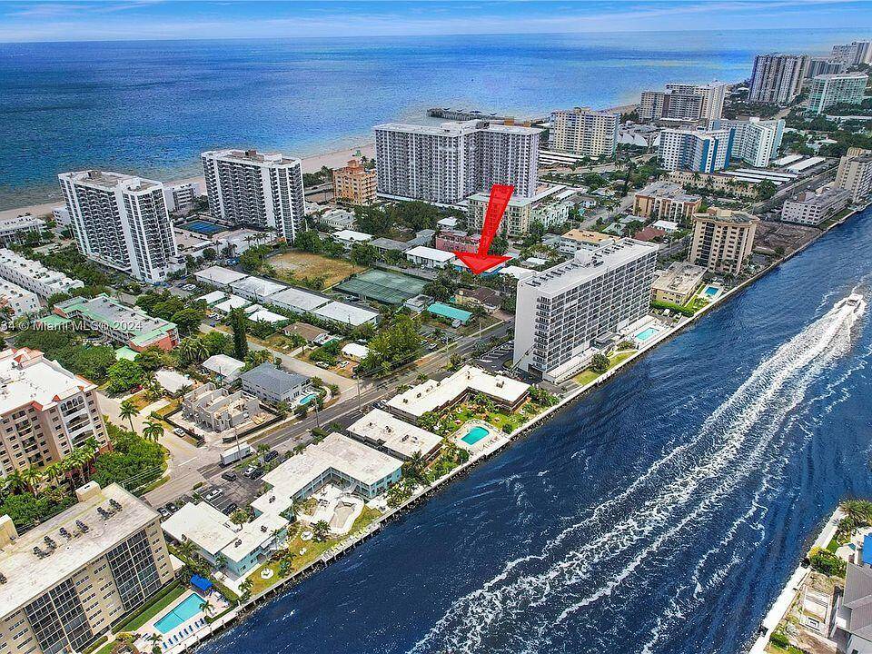 PRIME BEACH DEVELOPMENT OPPORTUNITY !