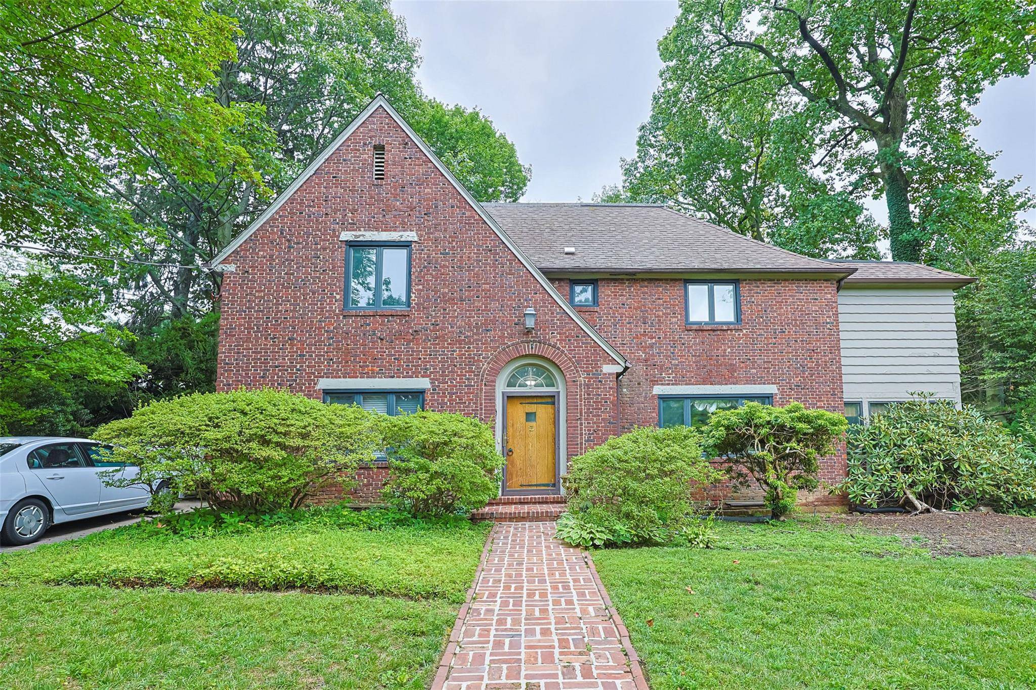 Welcome to this beautifully maintained center hall Colonial, ideally situated on a quiet, tree lined street in the desirable Belgrave section of Thomaston Village.