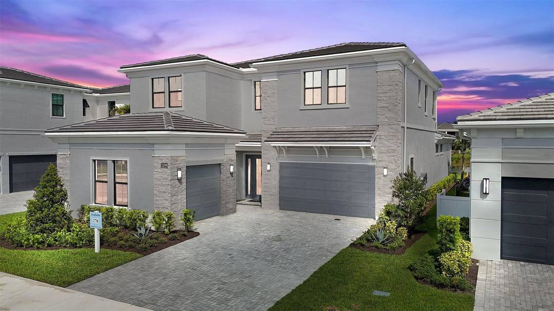 Move In Ready This brand new Mondrian floorplan is situated on an interior waterfront homesite within the gated community.