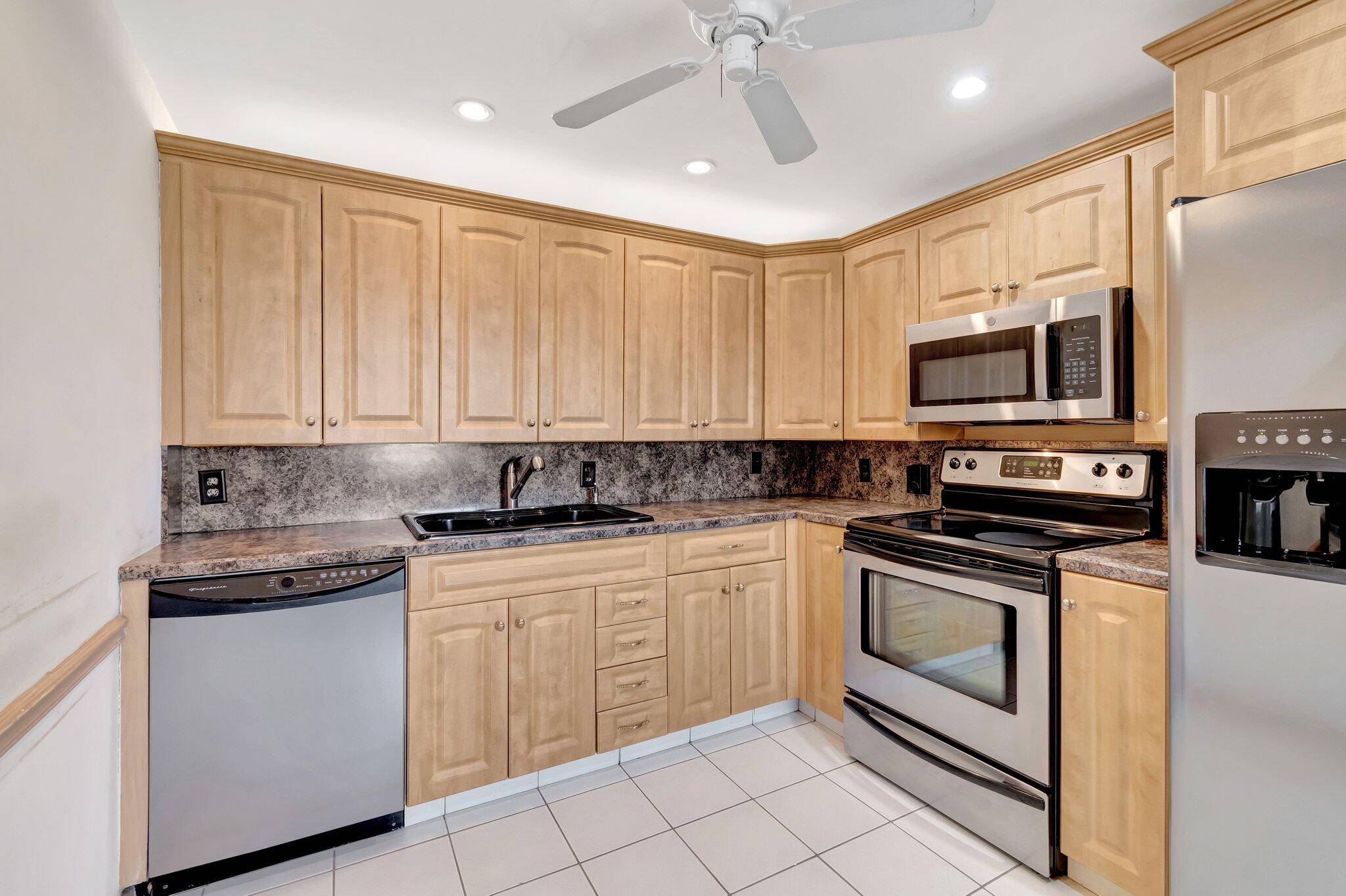 CENTURY VILLAGE, BOCA RATON SUPER ACTIVE ADULT COMMUNITY.