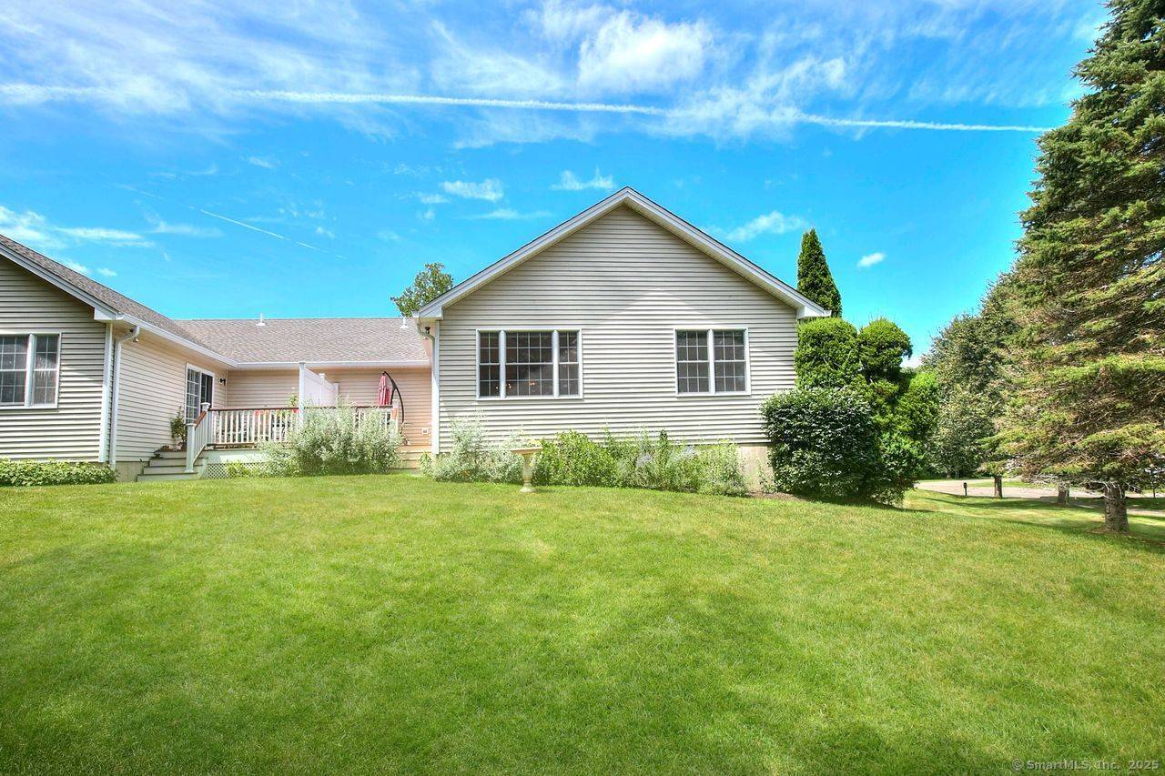This bright end unit ranch in Trumbull's sought after 55 Long Hill Village offers comfort, convenience, and easy, low maintenance living !