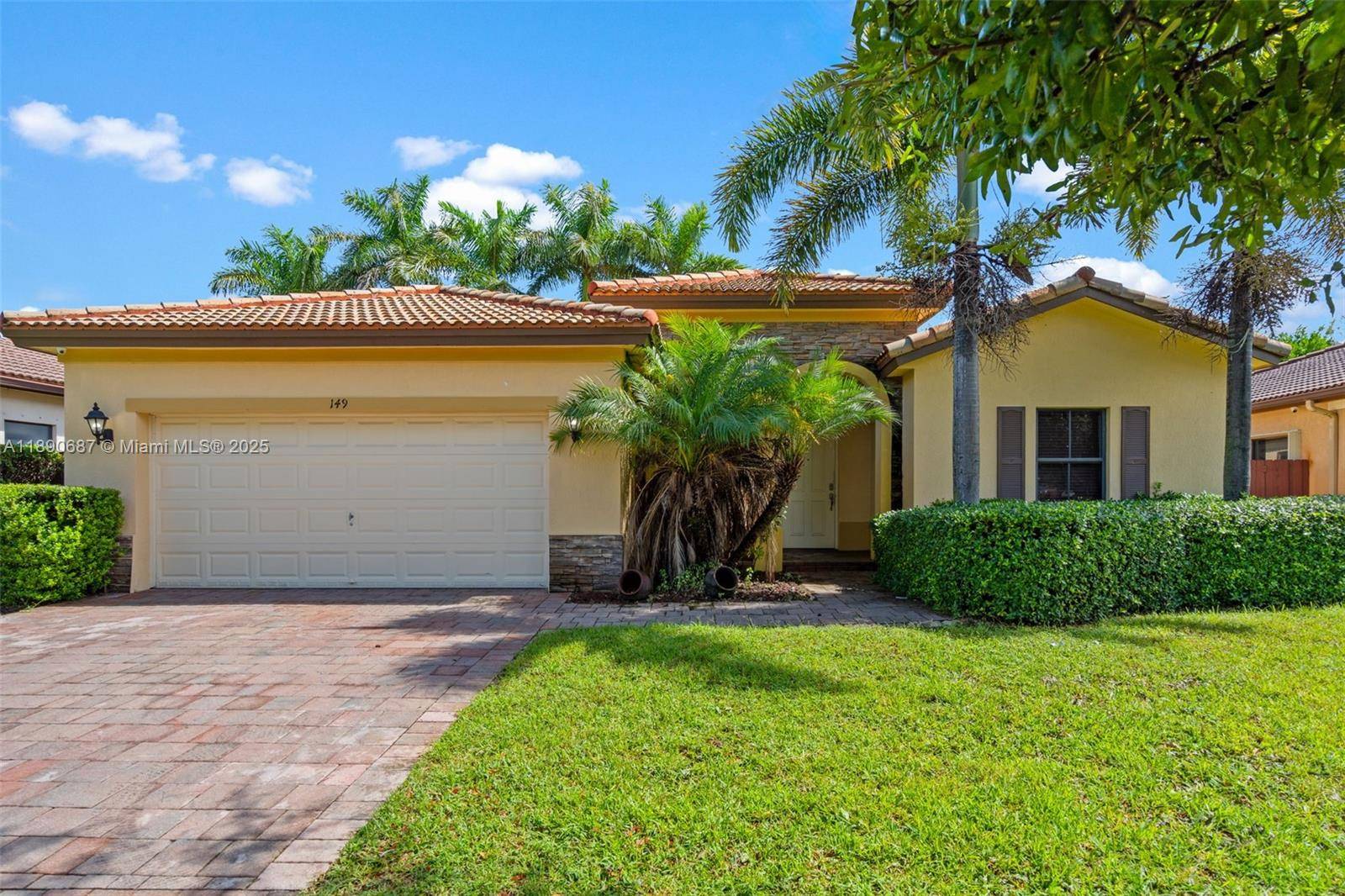 Welcome to this spacious one story home in the Vineyards community, Barbados.