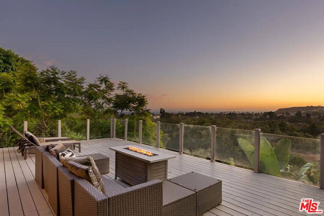 3625 Serra Rd 5BR Malibu La