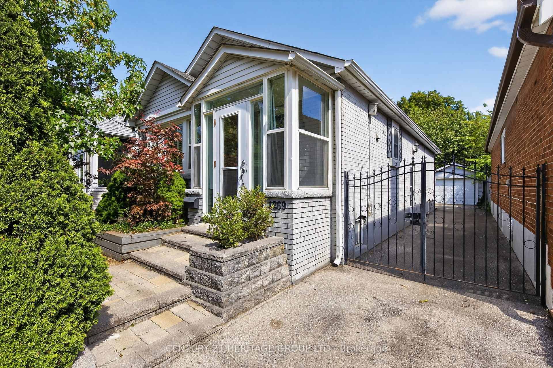 Well Maintained Move In Ready Detached 2 1 Bedroom 2 Bathroom Bungalow in East York.