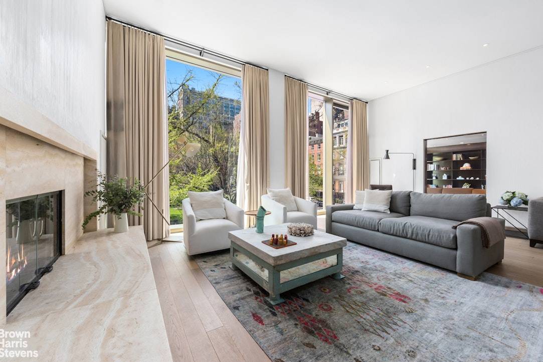 SMACKING FABULOUS APARTMENT 3B A MUST SEE.