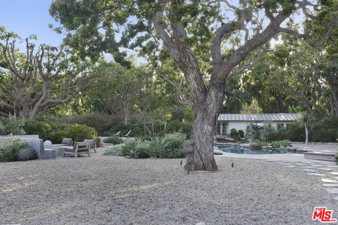 6715  Fernhill Dr 4BR Malibu La