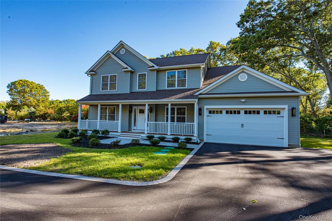 Partner with one of Long Island's East End's most premier builders with a portfolio of homes you can tour before customizing your dream home.