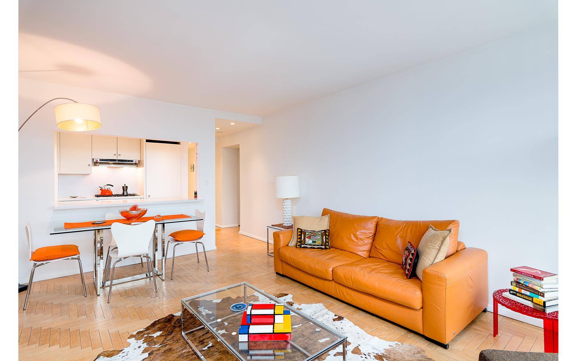 FURNISHED. Impeccably Renovated High Floor Furnished 1 Bedroom, 1.