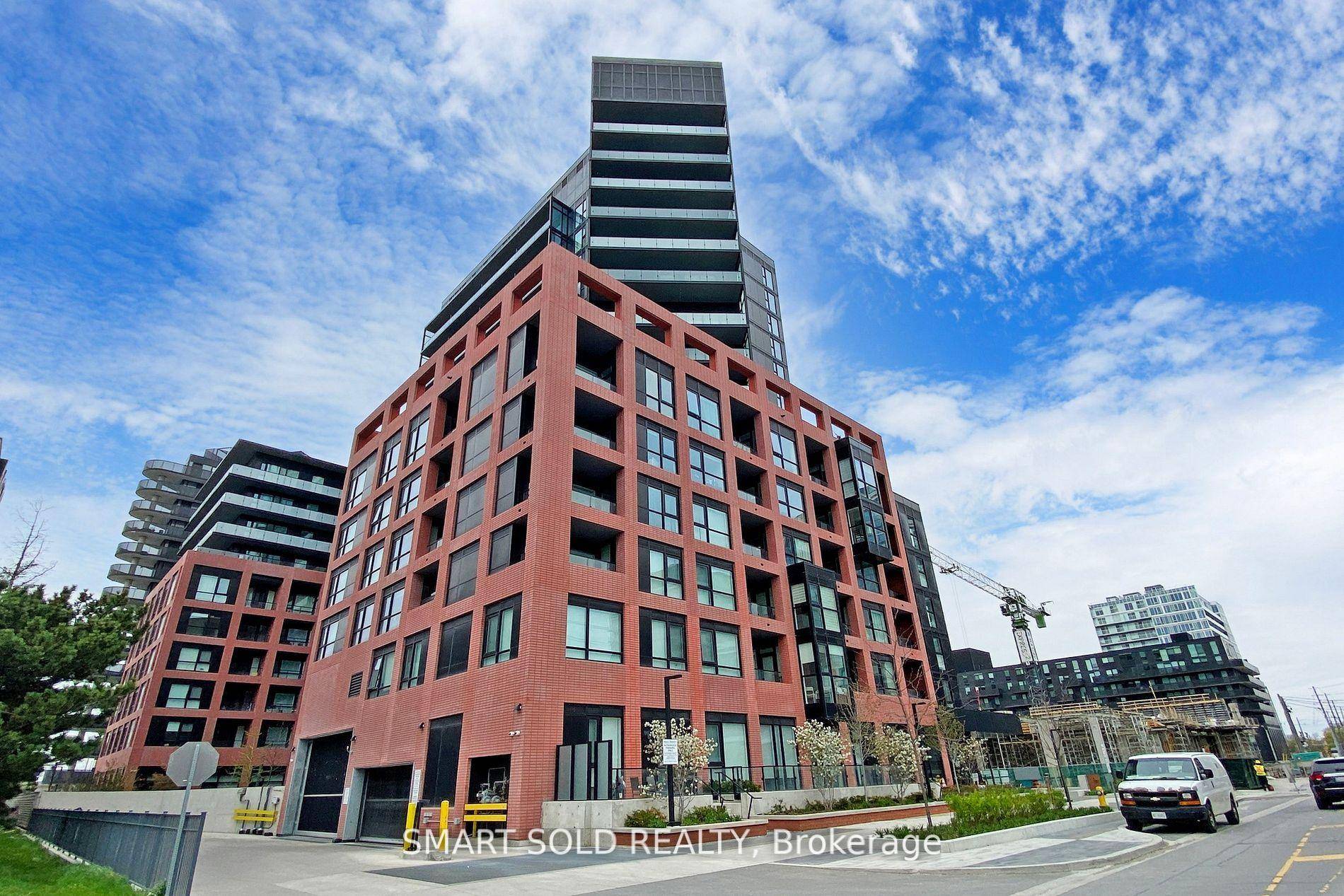Live In This Beautiful 2 Bedroom Den Condo In The Prestigious Express Condos 2023 In Clanton Park !