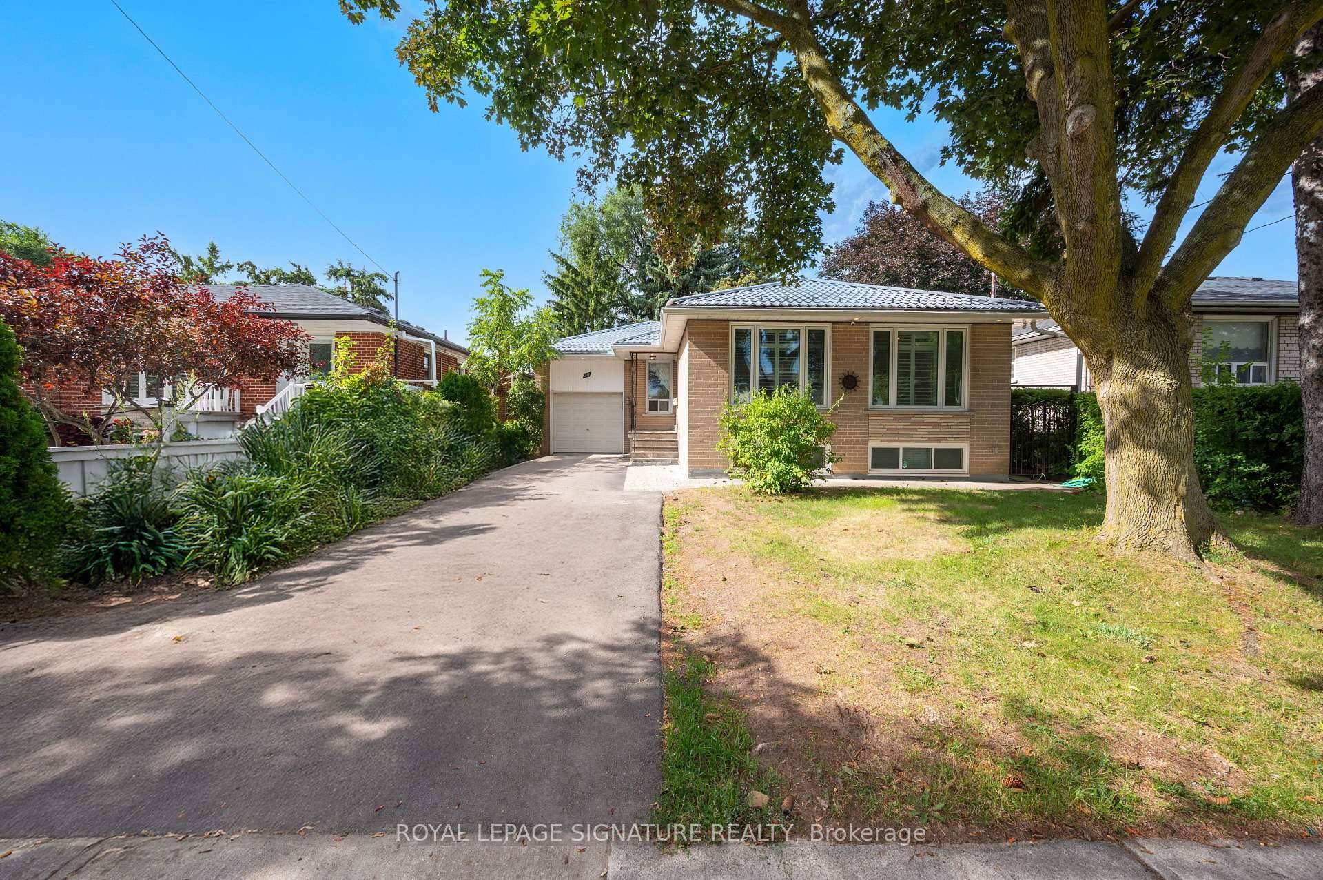 Beautifully Modernized Bungalow in a Desirable Toronto Neighbourhood !