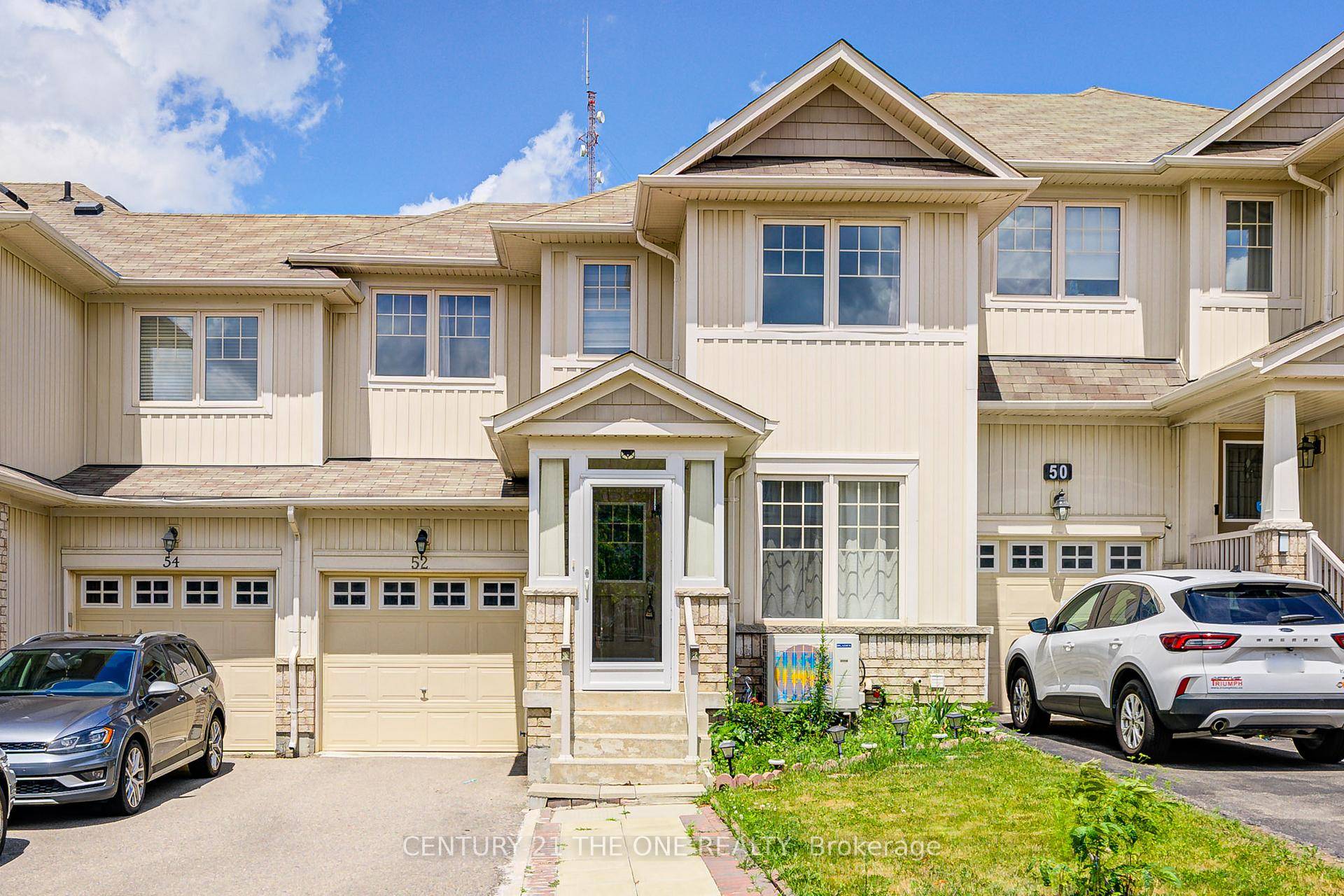 Stylish 3 Bedroom Townhome in Prestigious Jefferson Community.