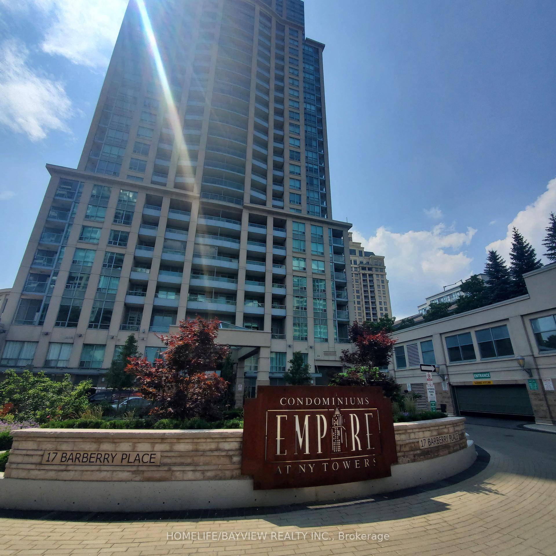 Beautiful Luxury Bright And Spacious 2Br 2 Bathroom Condo At The Empire !