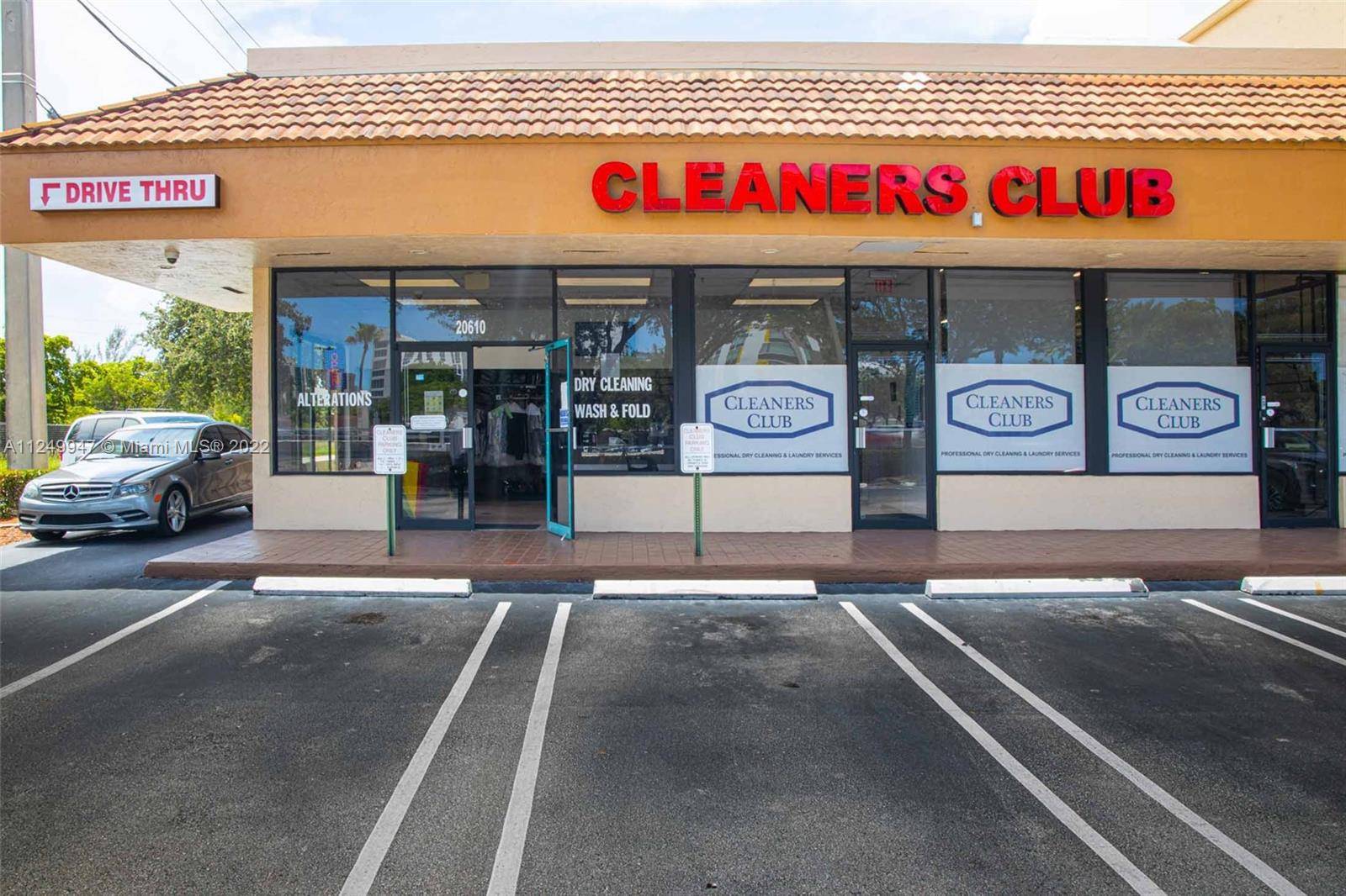30 Years established Ecofriendly Dry Cleaner Business and one of the highest grossing dry cleaners in the Miami Dade, Aventura area.