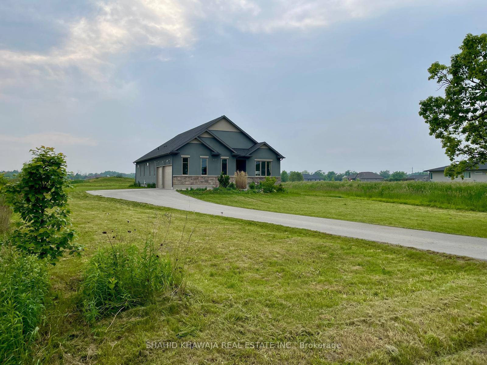 A custom designed bungalow located in a great location in the municipality of Pelham in the Niagara Region.