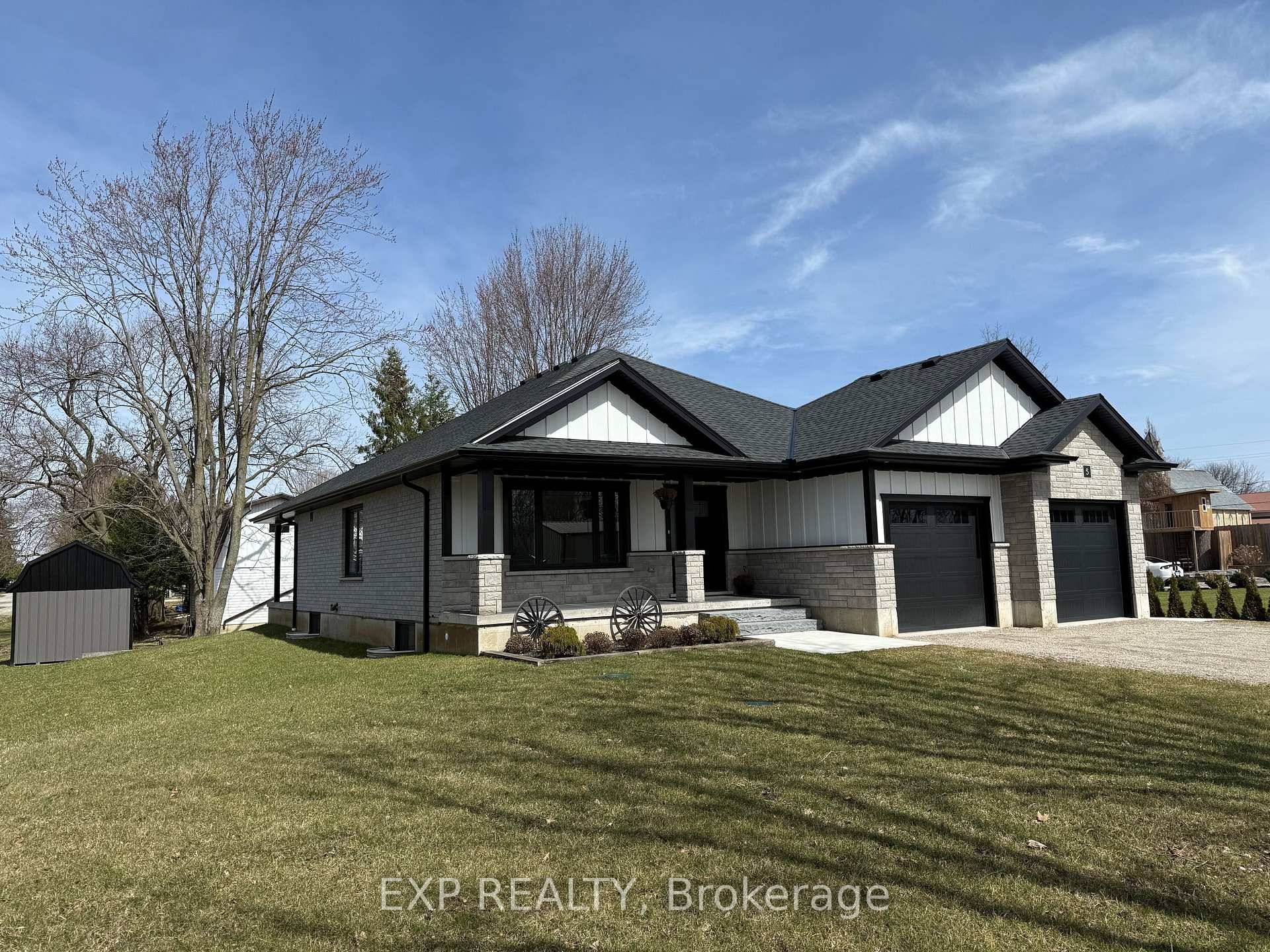 Welcome to this beautifully crafted, brand new home by Simon Wagler Homes, a trusted builder with over 40 years of experience.