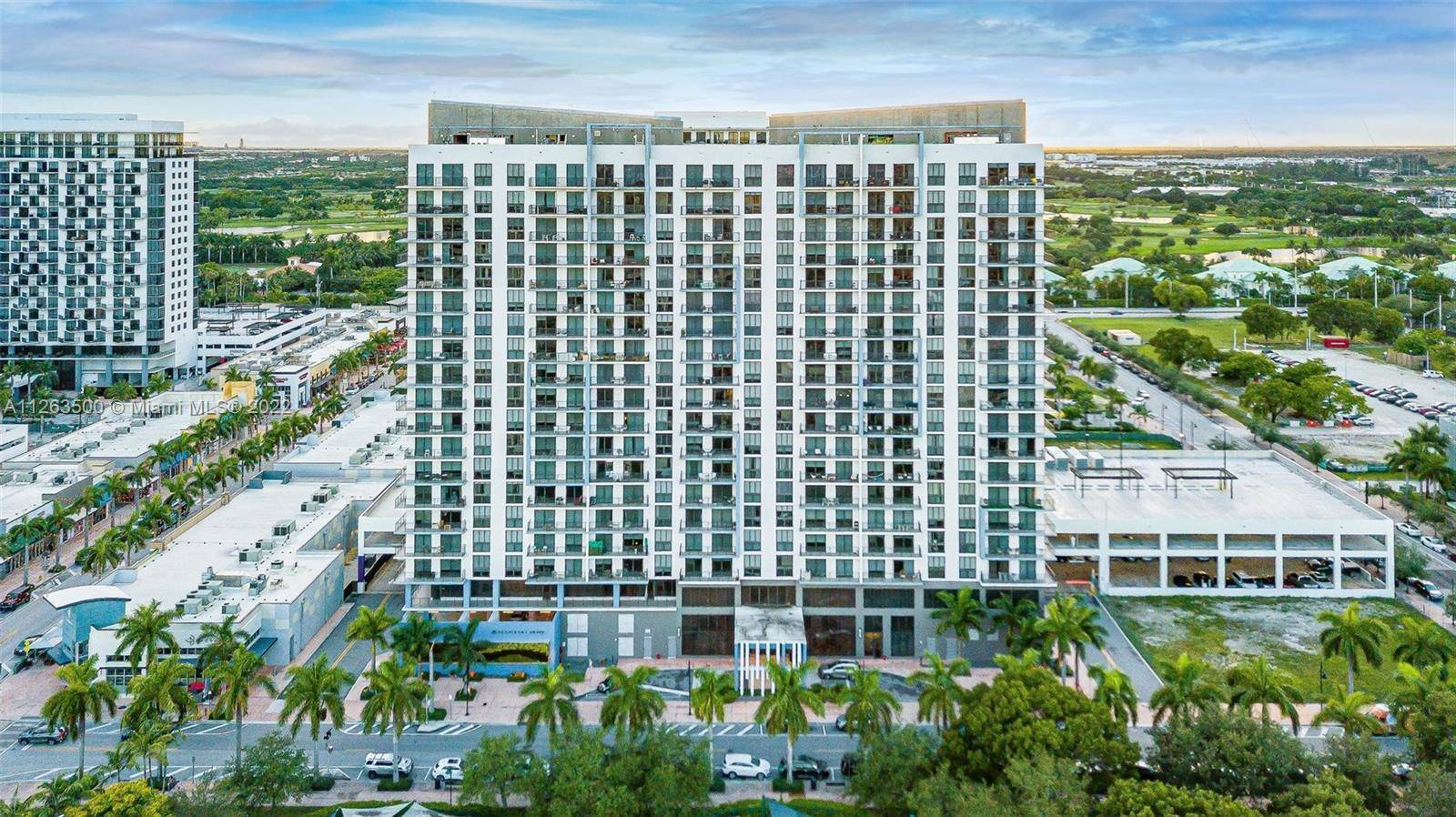 Welcome to your dream Condo at 5350 Park at Downtown Doral.