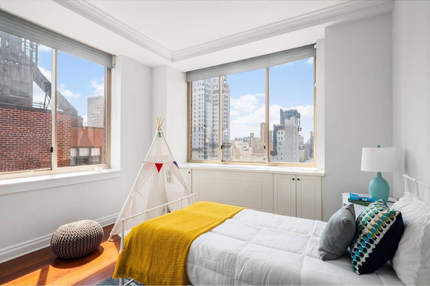 High ceilings and triple open exposures E S W provide an abundance of light to pour into this high floor, 3 bedroom 2 en suite, 3 bathroom condominium.