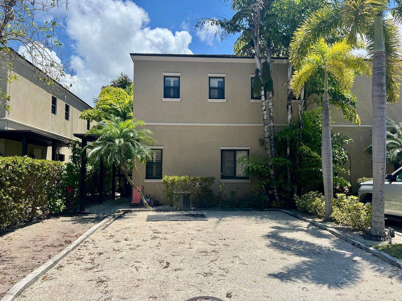 TURNBERRY, CHARLOTTEVILLE Condo New-Providence
