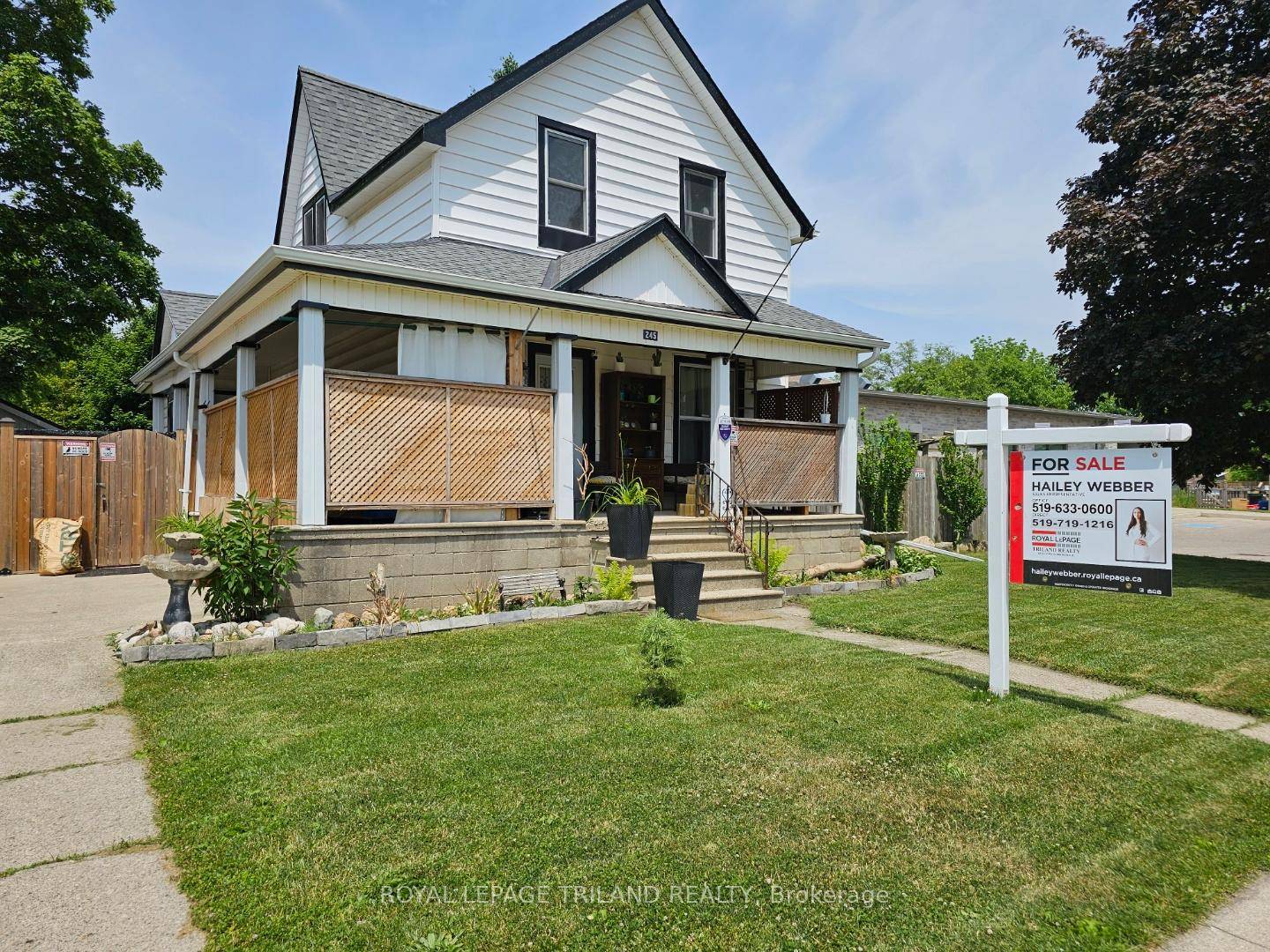 Welcome to this amazing family home or starter home !