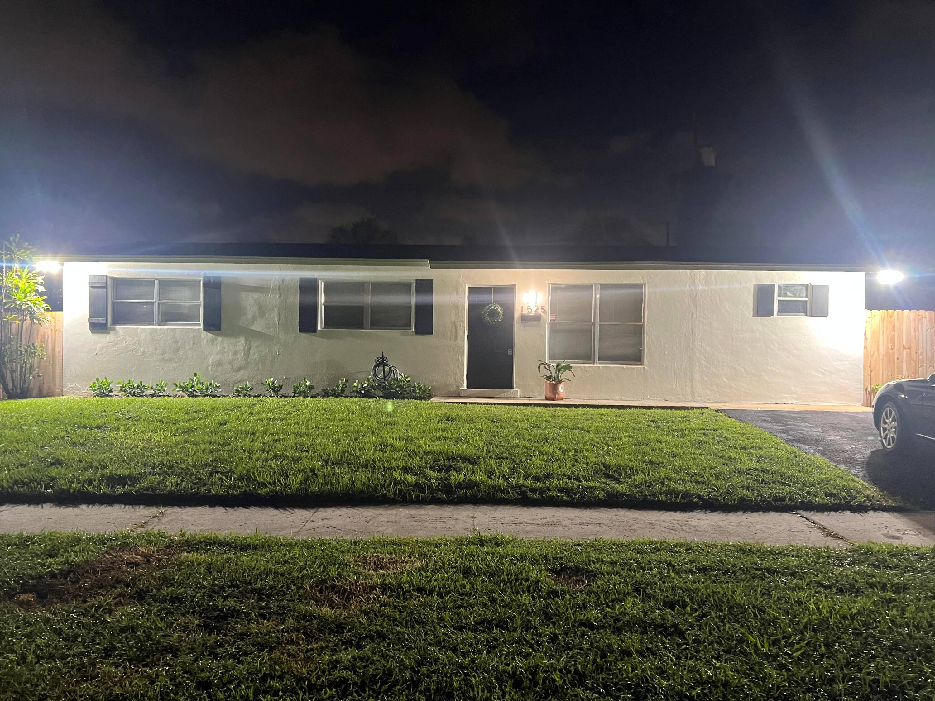 1525 S 24th Court Single Family Palm Beach