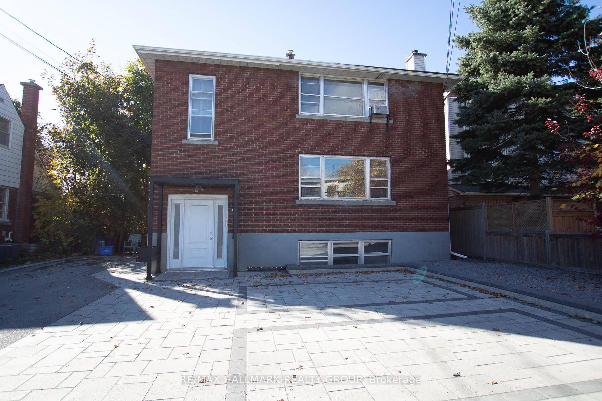 Welcome to Unit 1 at 180 Woodroffe Ave.