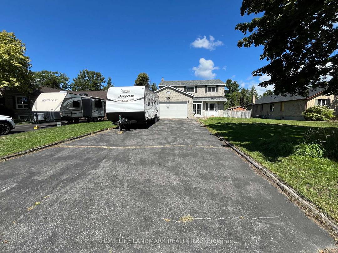 A well maintained detached home in the highly desirable Holland Landing community.