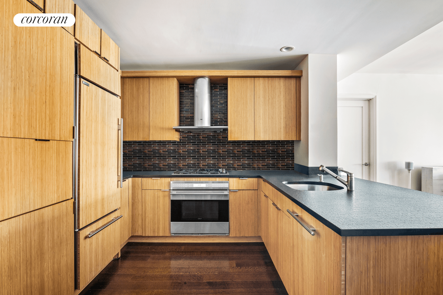 Welcome to residence 22G, a 2 bedroom 2 bathroom condo, at the Visionaire, one of Manhattan's premiere Platinum Green Certified luxury buildings, where residents enjoy the marriage of sustainability, comfort, ...