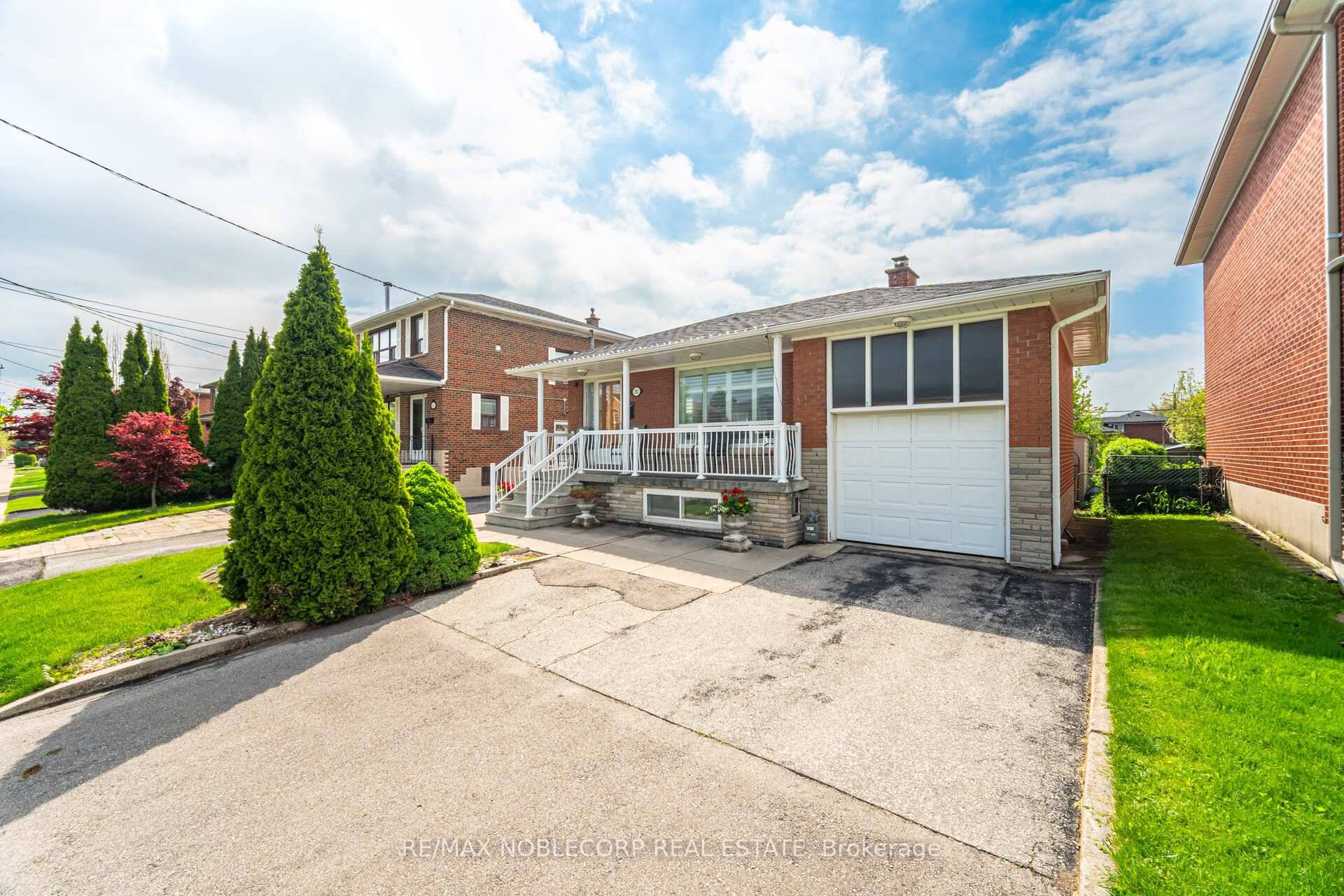 Exceptional Opportunity in Torontos Sought After Yorkdale Glen Park Neighbourhood !